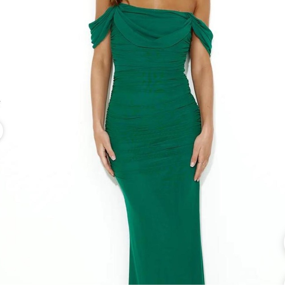 Hello Molly Green Ruched Off-Shoulder Bodycon Dress